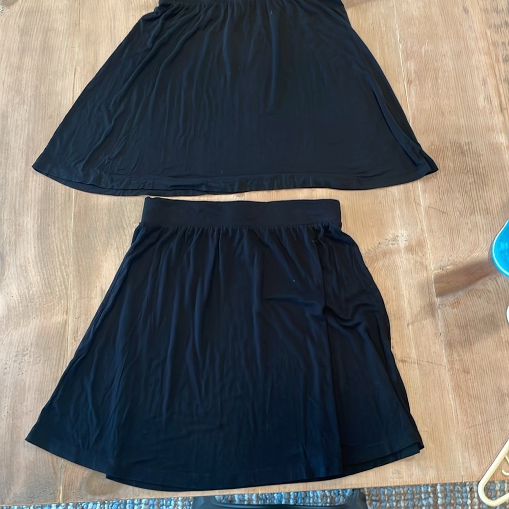 Bundle of (2) identical mini-skirts | Color: Black |  Size 14-16